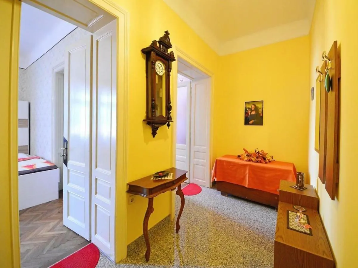 Apartman Villa Pelda Apartment, Sea View, Parking, Pet Friendly Abbázia